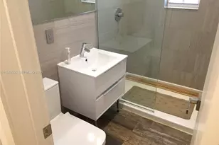 645 Michigan Ave, Miami Beach, FL 33139 - Photo 10