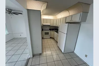 1001 Green Pine Blvd #H2, West Palm Beach, FL 33409 - Photo 4