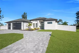 2219 Surfside Blvd, Cape Coral, FL 33991 - Photo 2