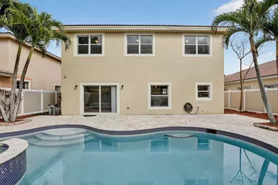 2216 NW 72nd Ter, Pembroke Pines, FL 33024 - Photo 4