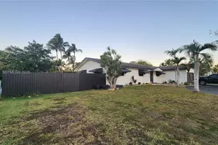 28500 SW 161st Ave, Homestead, FL 33033 - Photo 4