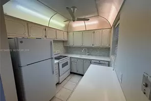 573 Durham U, Deerfield Beach, FL 33442 - Photo 10