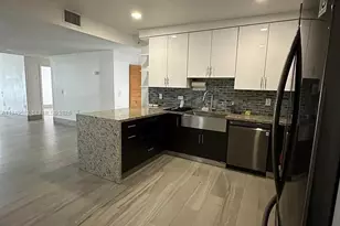 5737 SW 6th St, Miami, FL 33144 - Photo 12