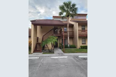 302 E Lakeview Dr E #302, Royal Palm Beach, FL 33411 - Photo 1