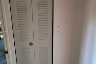 302 E Lakeview Dr E, Royal Palm Beach, FL 33411 - Photo 6