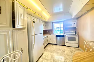 371 Burgundy H, Delray Beach, FL 33484 - Photo 10