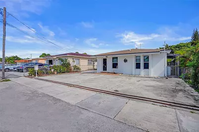 901 NW 34th Ave, Miami, FL 33125 - Photo 2