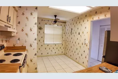 7220 Lake Cir Dr #203, Margate, FL 33063 - Photo 4