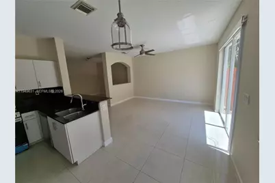 7673 NW 116th Ave, Doral, FL 33178 - Photo 8