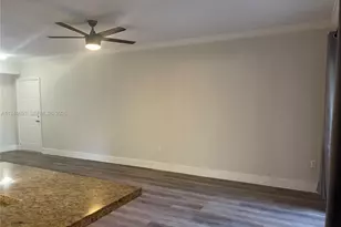 160 SW 117th Terrace, Pembroke Pines, FL 33025 - Photo 12