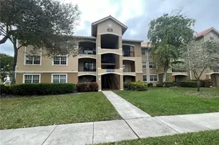 160 SW 117th Terrace, Pembroke Pines, FL 33025 - Photo 2