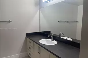 160 SW 117th Terrace, Pembroke Pines, FL 33025 - Photo 22