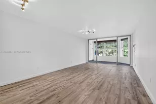 1501 NE 191st St, Miami, FL 33179 - Photo 4