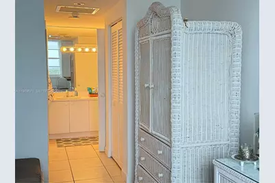 300 Bayview Dr #802, Sunny Isles Beach, FL 33160 - Photo 10