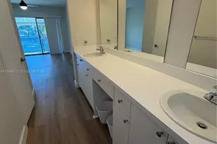 7216 Jacaranda Ln, Miami Lakes, FL 33014 - Photo 6