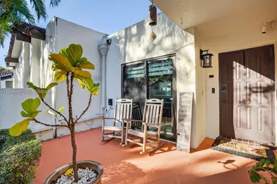 11106 SW 133rd Pl, Miami, FL 33186 - Photo 4