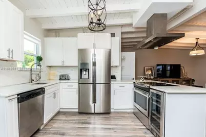 2075 S Hibiscus Dr, North Miami, FL 33181 - Photo 8