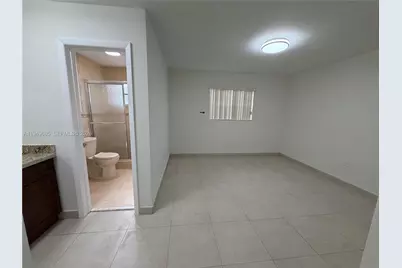 425 E 17th St #Rear, Hialeah, FL 33010 - Photo 10