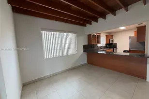 425 E 17th St, Hialeah, FL 33010 - Photo 8