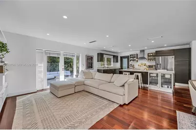 5516 Sardinia St, Coral Gables, FL 33146 - Photo 6