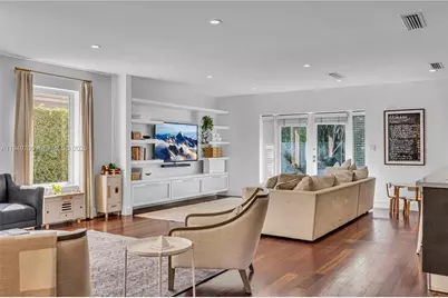 5516 Sardinia St, Coral Gables, FL 33146 - Photo 2