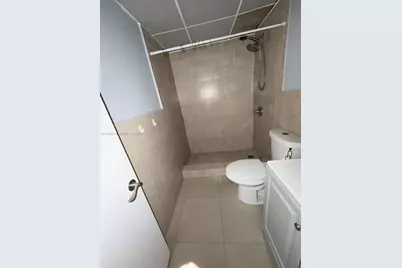 7010 NW 186th St #5-201, Hialeah, FL 33015 - Photo 18