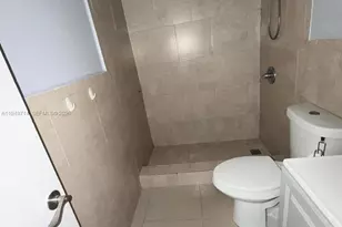 7010 NW 186th St, Hialeah, FL 33015 - Photo 18