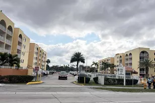 7010 NW 186th St, Hialeah, FL 33015 - Photo 4