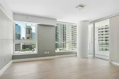 1080 SW Brickell Ave #1401, Miami, FL 33131 - Photo 8