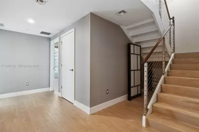 1080 SW Brickell Ave #1401, Miami, FL 33131 - Photo 16