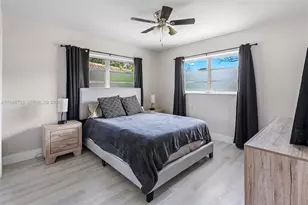 81 NE 47th St, Oakland Park, FL 33334 - Photo 18