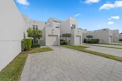 6402 NW 104th Path, Doral, FL 33178 - Photo 4