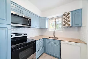 630 79th St, Miami Beach, FL 33141 - Photo 8