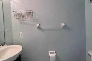 10885 NW 89th Terrace, Doral, FL 33178 - Photo 8