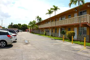 1154 W 35th St, Hialeah, FL 33012 - Photo 8