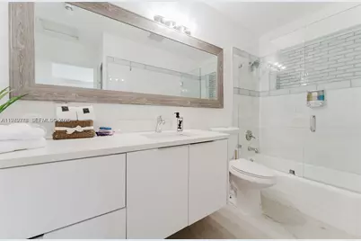 806 NE 6th St, Hallandale Beach, FL 33009 - Photo 26