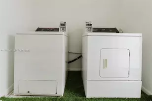 806 NE 6th St, Hallandale Beach, FL 33009 - Photo 34