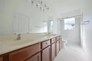 11224 NW 87th St, Doral, FL 33178 - Photo 14