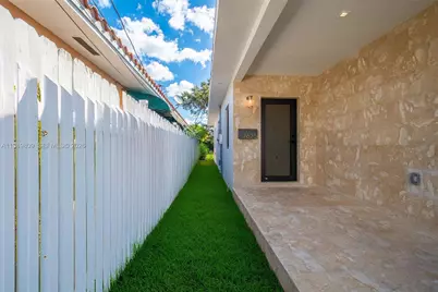 2625 SW 32nd Ct #2625, Miami, FL 33133 - Photo 1