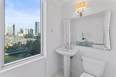 185 SW 7th St #603, Miami, FL 33130 - Photo 24