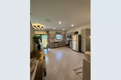 417 NE 1st Dr, Florida City, FL 33034 - Photo 4