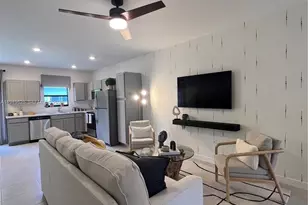 417 NE 1st Dr, Florida City, FL 33034 - Photo 2
