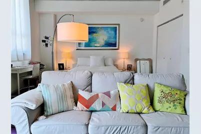 234 NE 3rd St #1605, Miami, FL 33132 - Photo 2