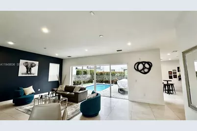 10054 NW 76th Ter, Doral, FL 33178 - Photo 4