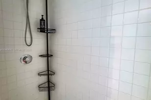 10 SW South River Dr, Miami, FL 33130 - Photo 22