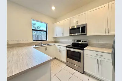 21050 NE 8th Ave, Miami, FL 33179 - Photo 10