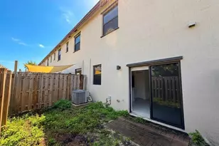 21050 NE 8th Ave, Miami, FL 33179 - Photo 26