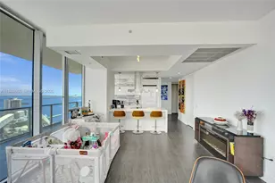 1100 Biscayne Blvd, Miami, FL 33132 - Photo 2