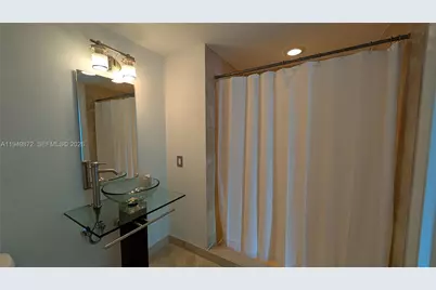 350 S Miami Ave #1901, Miami, FL 33130 - Photo 8