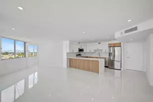 7135 Collins Ave, Miami Beach, FL 33141 - Photo 10